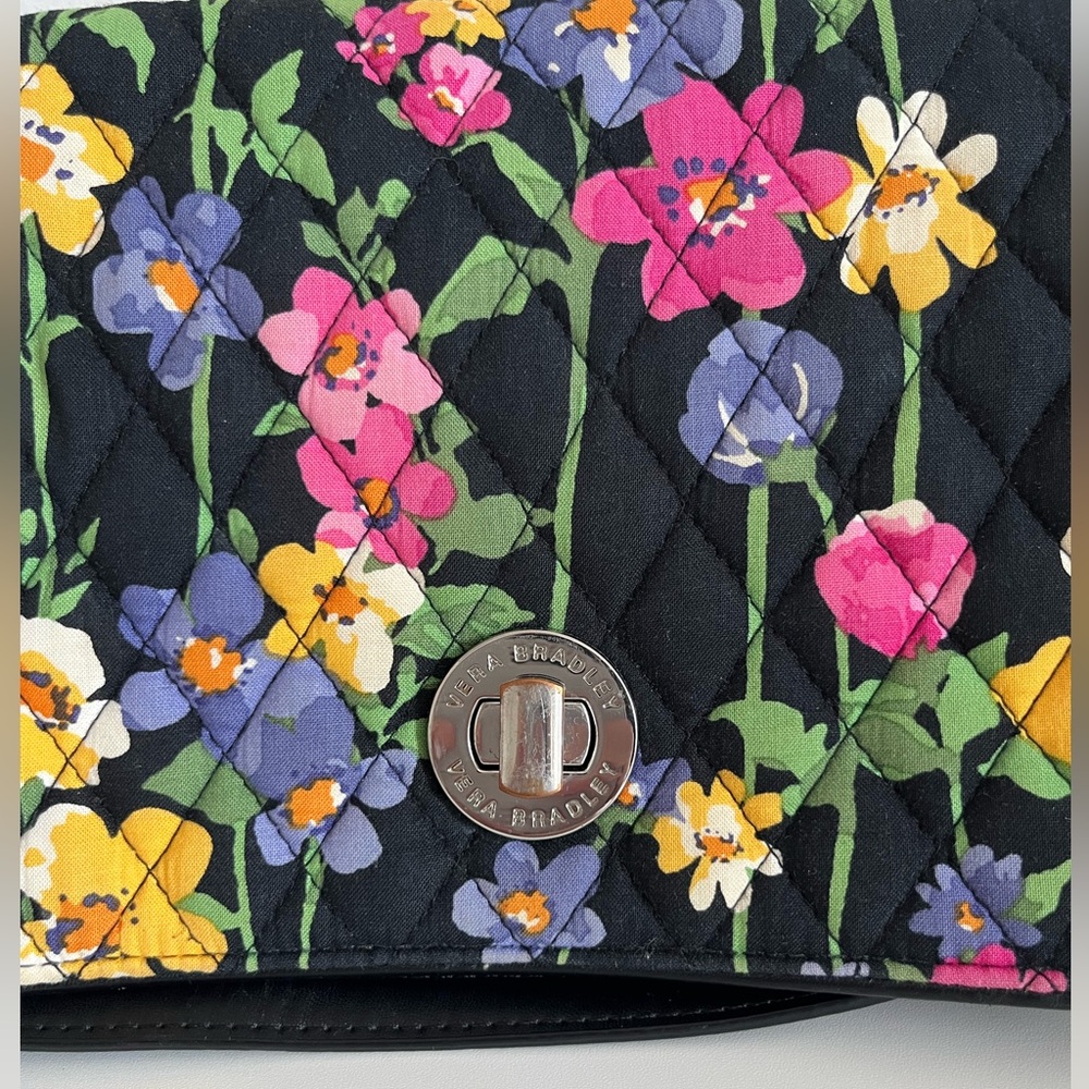 Vera Bradley Quilted Crossbody w/ Multicolor Floral “Wildflower Garden” Print - Picture 6 of 7